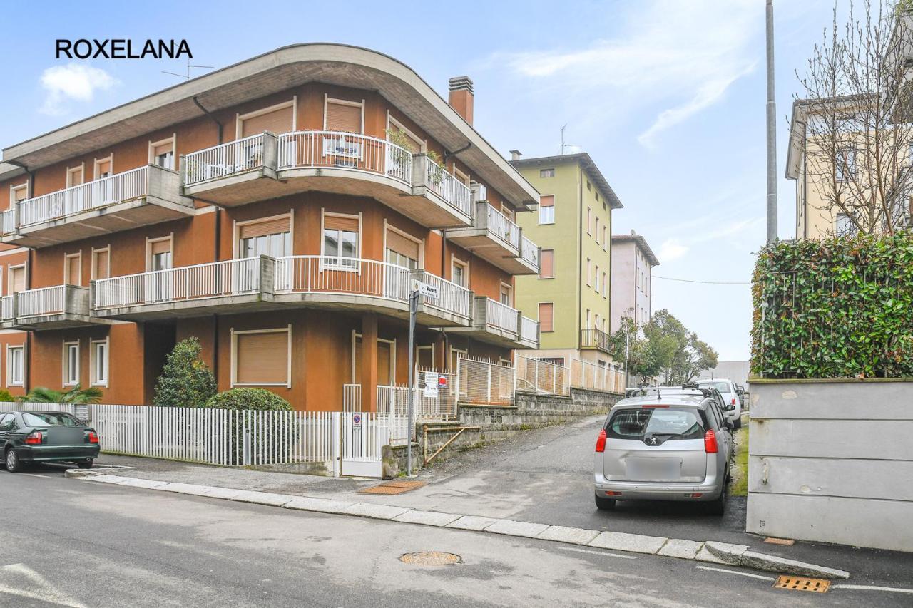 Confortabile Appartamento Con La Spa Bergamo Luaran gambar