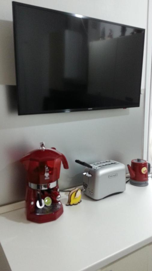 Confortabile Appartamento Con La Spa Bergamo Luaran gambar